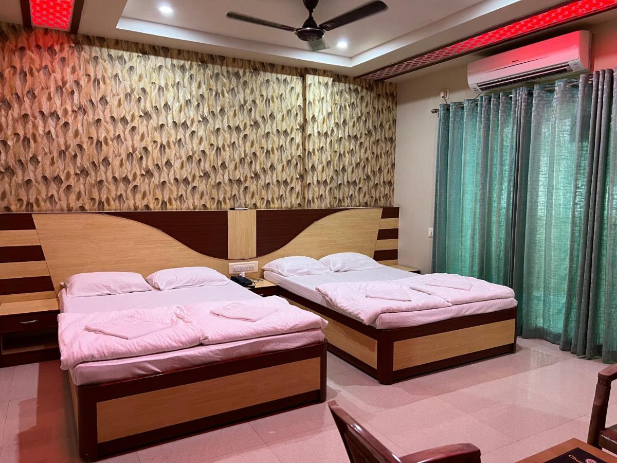Hotel Lee Garden Near To Blue Flag Beach 500 Mtrs Puri Esterno foto