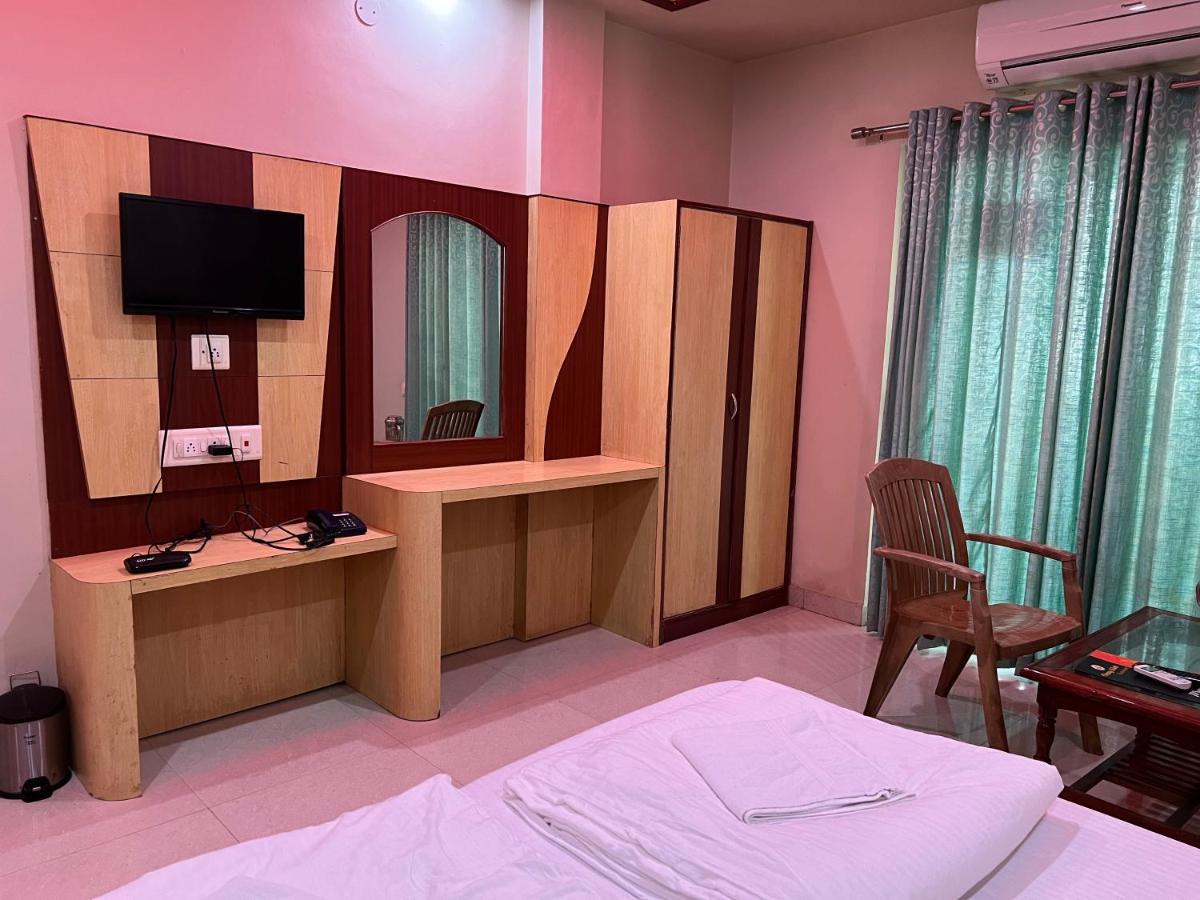 Hotel Lee Garden Near To Blue Flag Beach 500 Mtrs Puri Esterno foto