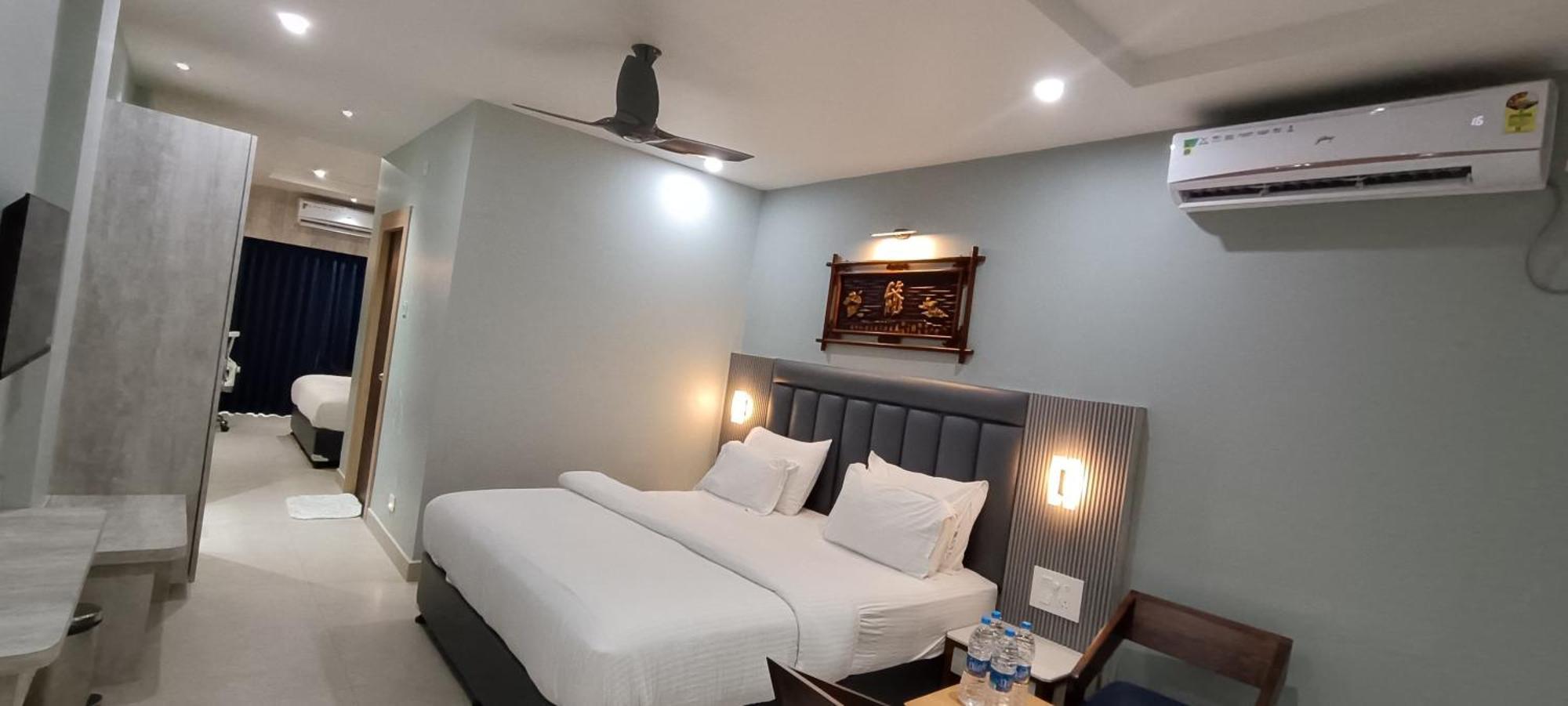 Hotel Lee Garden Near To Blue Flag Beach 500 Mtrs Puri Esterno foto