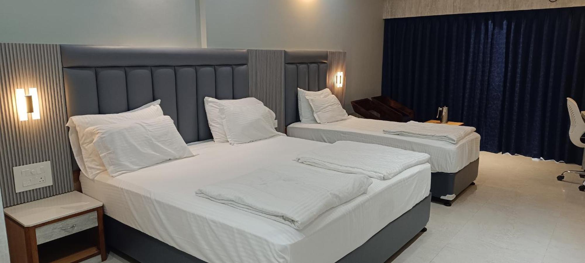 Hotel Lee Garden Near To Blue Flag Beach 500 Mtrs Puri Esterno foto